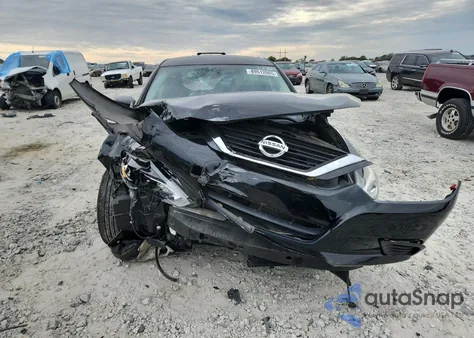 2018 Nissan Altima 2.5 z USA, uszkodzony, nr VIN 1N4AL3APXJC162779